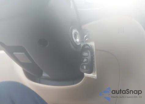 2007 Kia Rondo Lx z USA, uszkodzony, nr VIN KNAFG525077073881